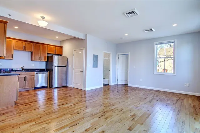 $2,650 | 400 Hope Street, Unit 3, Providence, RI 02906