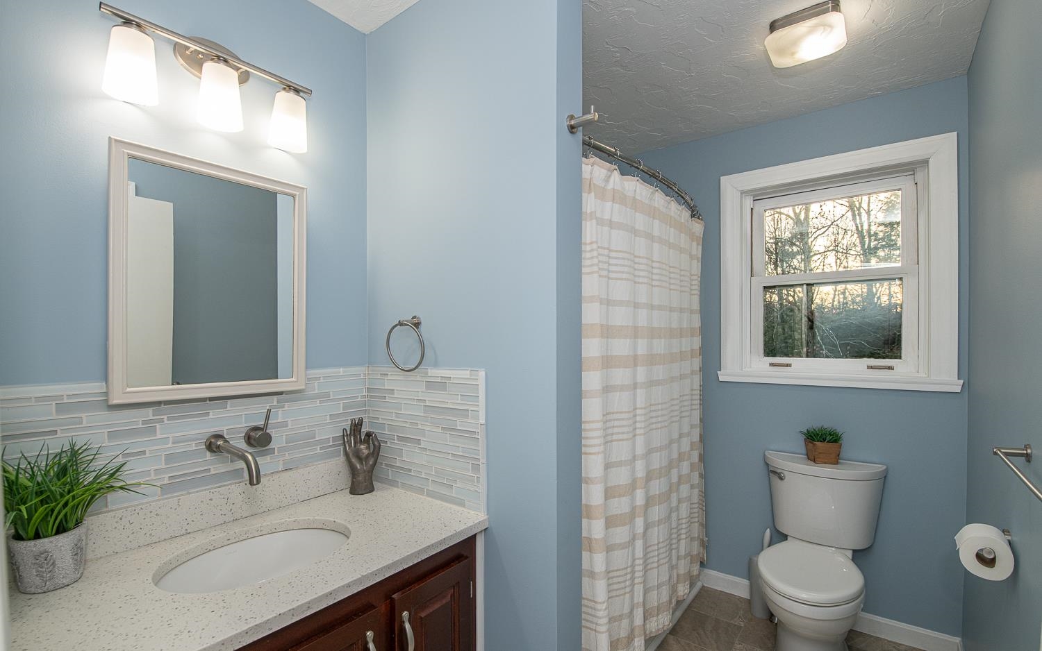 92 Bean Road, Unit 2 Fremont, NH 03044 - Photo 22 of 34 Gallery Image 22