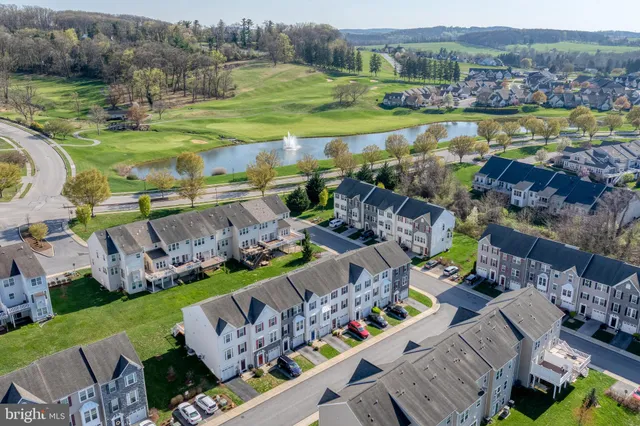 $309,900 | 1272 Elderslie Lane, Unit 92, York, PA 17403