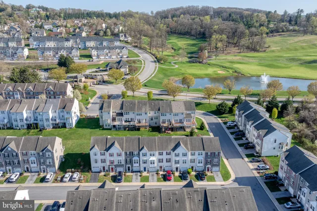 $309,900 | 1272 Elderslie Lane, Unit 92, York, PA 17403