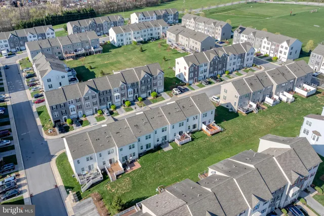 $309,900 | 1272 Elderslie Lane, Unit 92, York, PA 17403