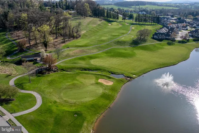 $309,900 | 1272 Elderslie Lane, Unit 92, York, PA 17403