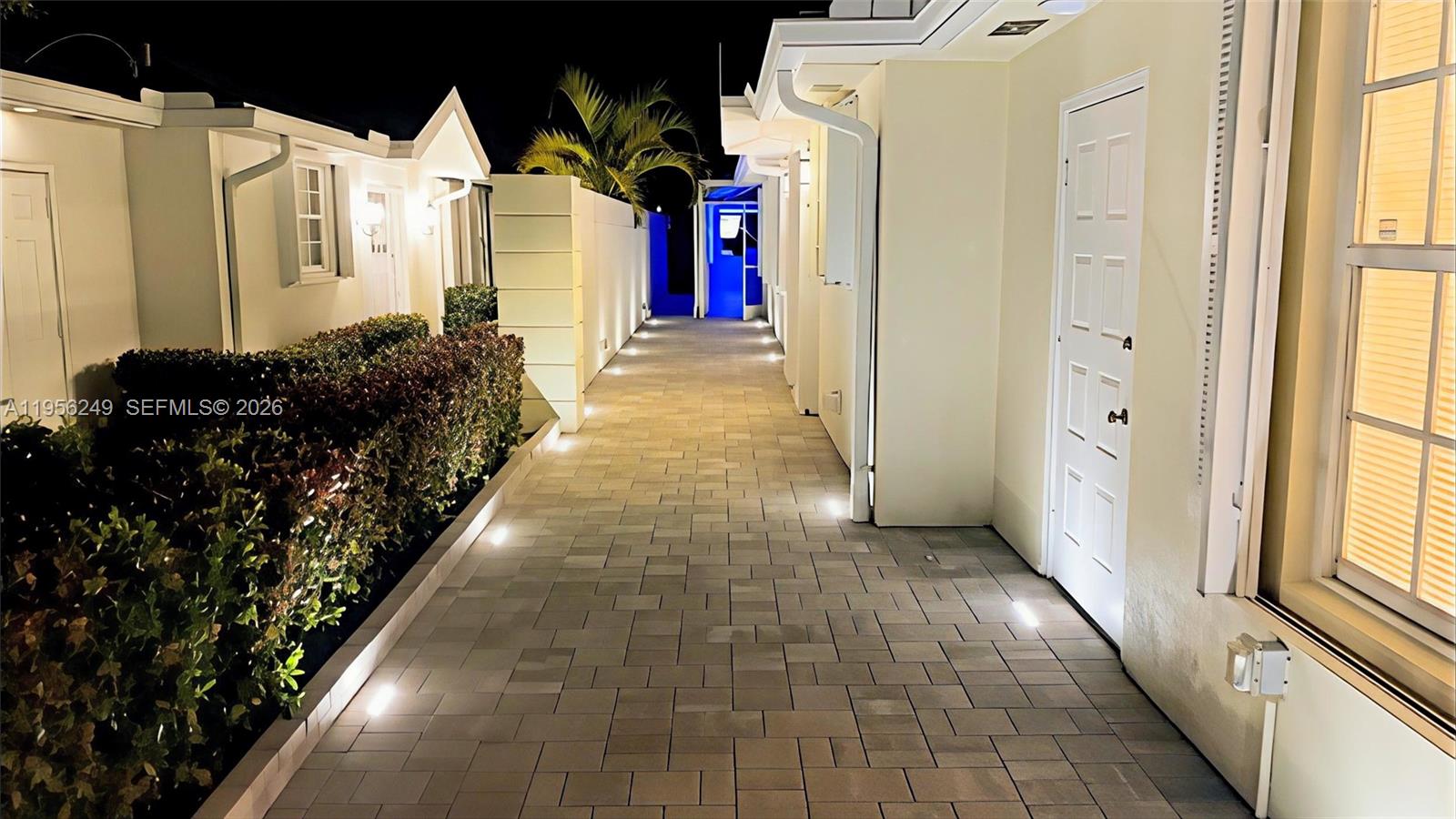 153 Brier Circle Jupiter, FL 33458 - Photo 9 of 61