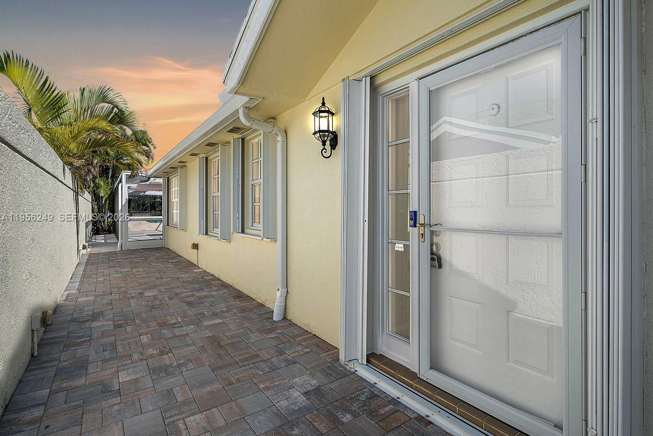 153 Brier Circle Jupiter, FL 33458 - Photo 10 of 61