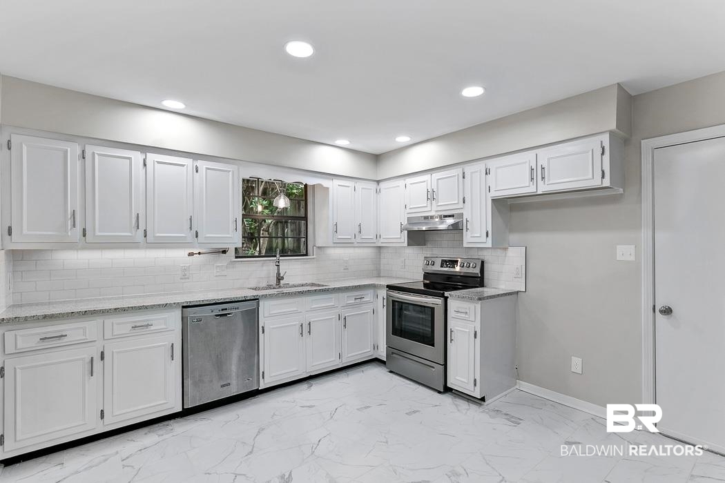 105 Montclair Loop Daphne, AL 36526 - Photo 12 of 30