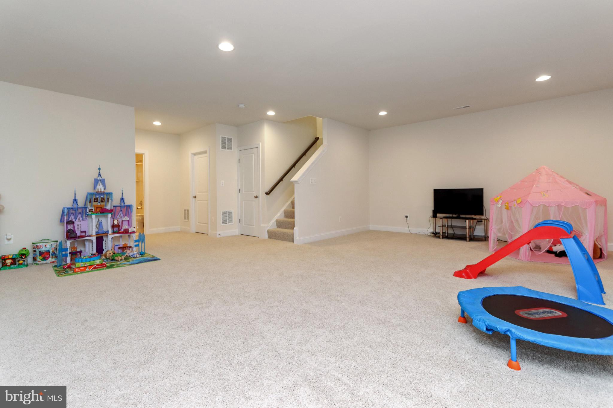 42031 Guardfish Way Brambleton, VA 20148 - Photo 42 of 52