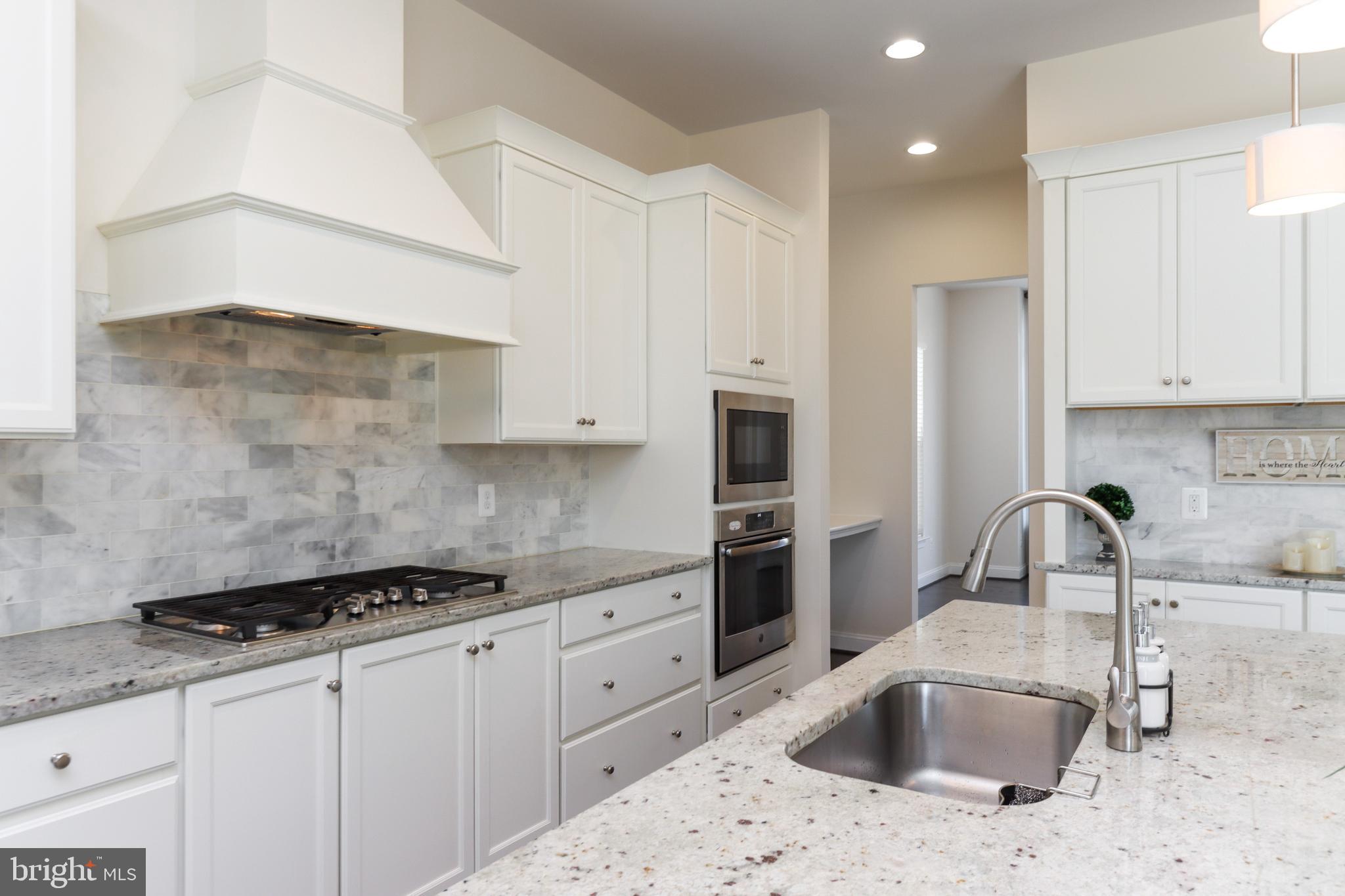 42031 Guardfish Way Brambleton, VA 20148 - Photo 8 of 52