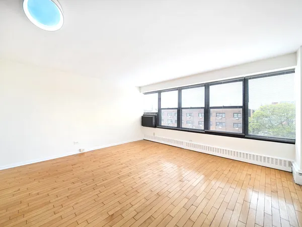 $159,900 | 6030 North Sheridan Road, Unit 505, Chicago, IL 60660
