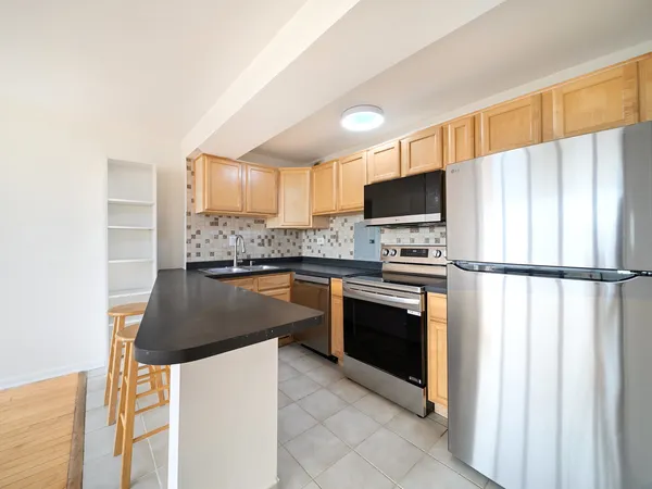 $159,900 | 6030 North Sheridan Road, Unit 505, Chicago, IL 60660