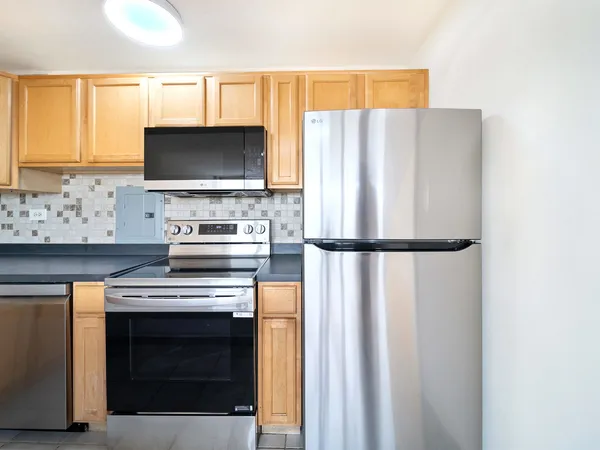$159,900 | 6030 North Sheridan Road, Unit 505, Chicago, IL 60660