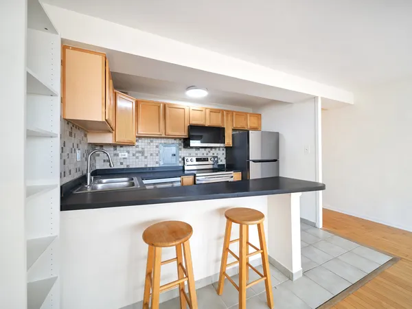 $159,900 | 6030 North Sheridan Road, Unit 505, Chicago, IL 60660