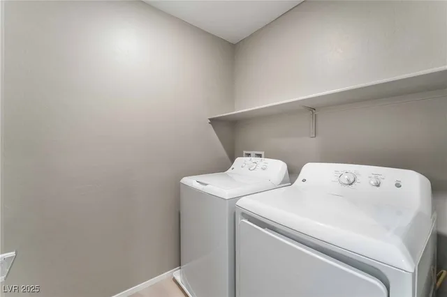 $2,250 | 25 Alamere Falls Drive, Las Vegas, NV 89138