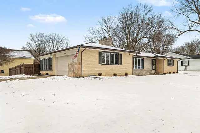 $249,914 | 305 East 3rd Street, Lawton, MI 49065