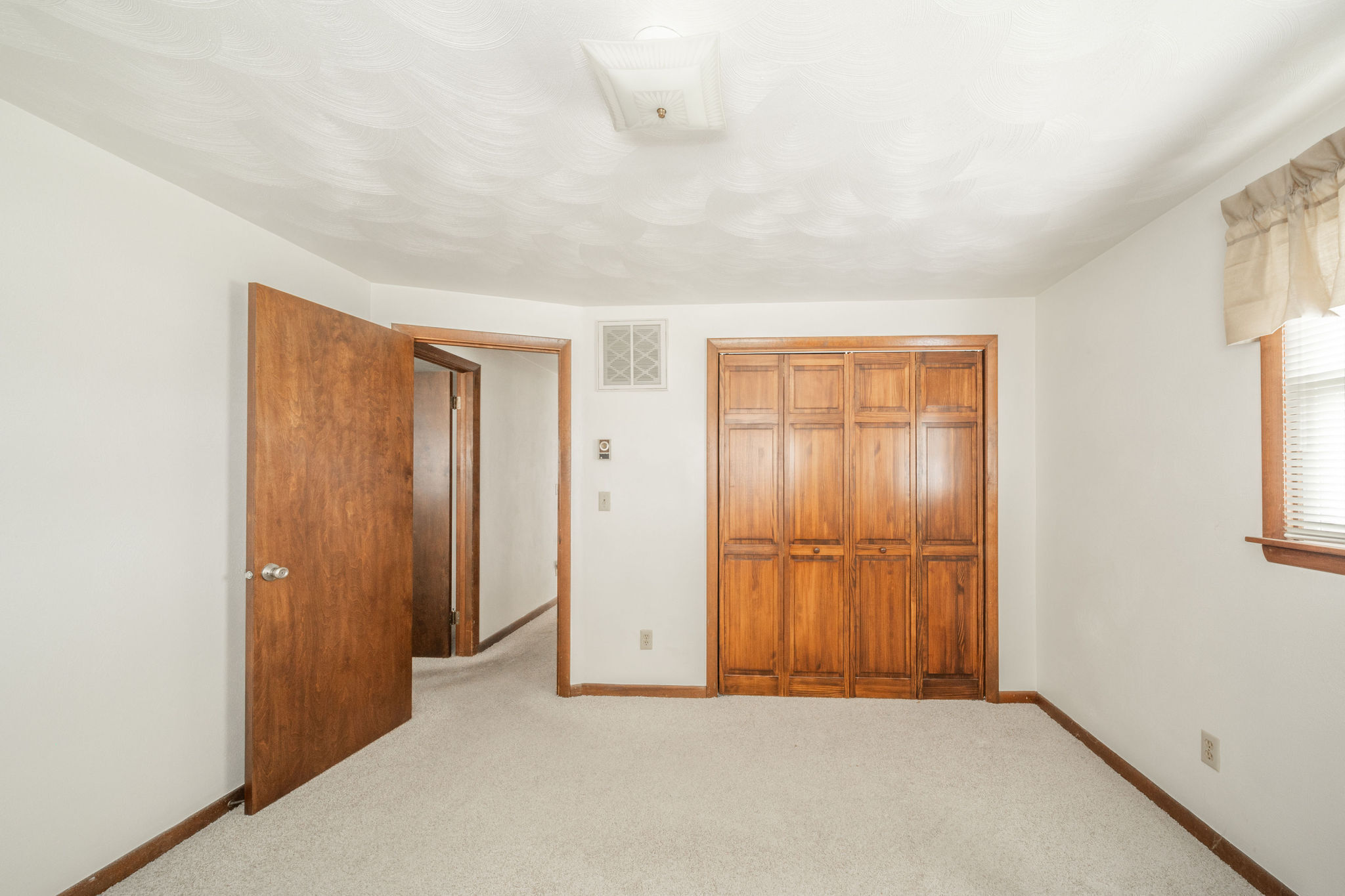 231 Mulberry Road Chesterfield, IN 46017 - Photo 23 of 32