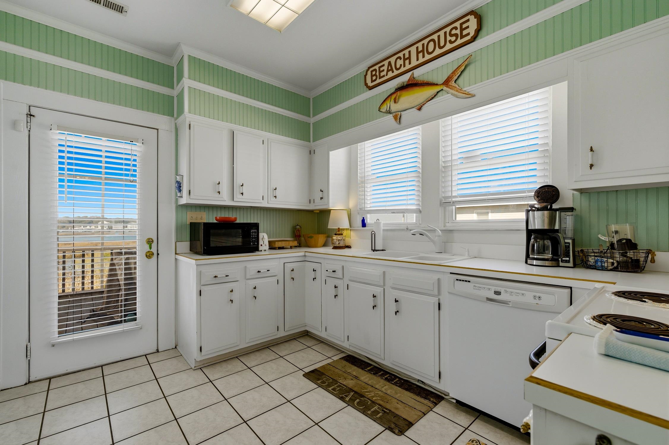 566 Yucca Avenue Murrells Inlet, SC 29576 - Photo 34 of 47