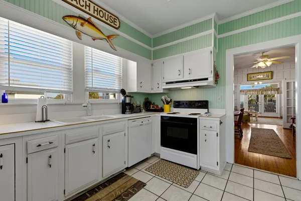 $1,669,000 | 566 Yucca Avenue, Murrells Inlet, SC 29576