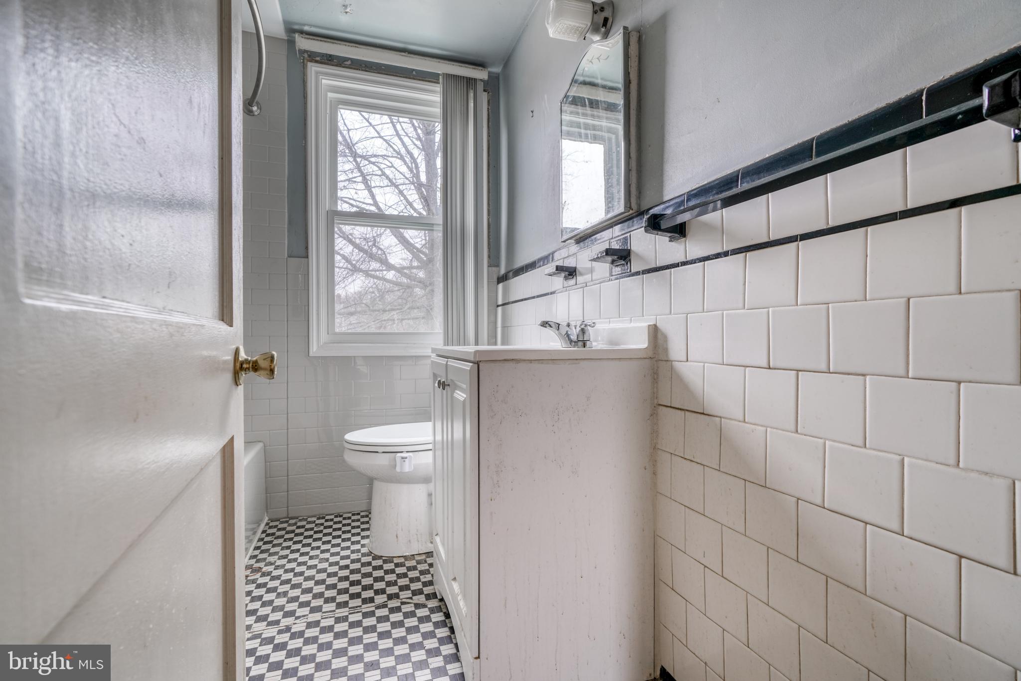 834 Evesham Avenue Baltimore, MD 21212 - Photo 20 of 26