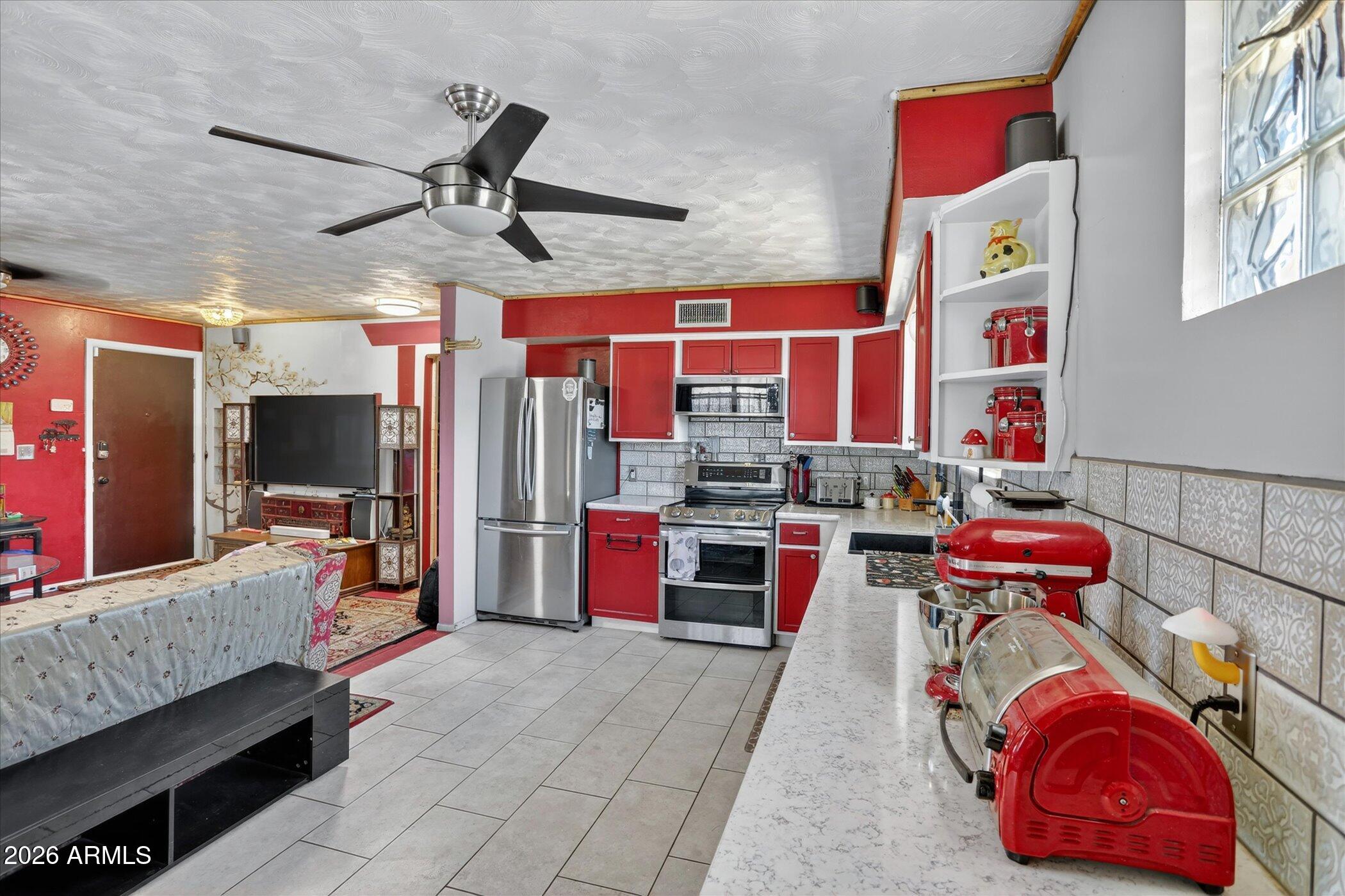 806 East Mountain View Road Phoenix, AZ 85020 - Photo 11 of 32