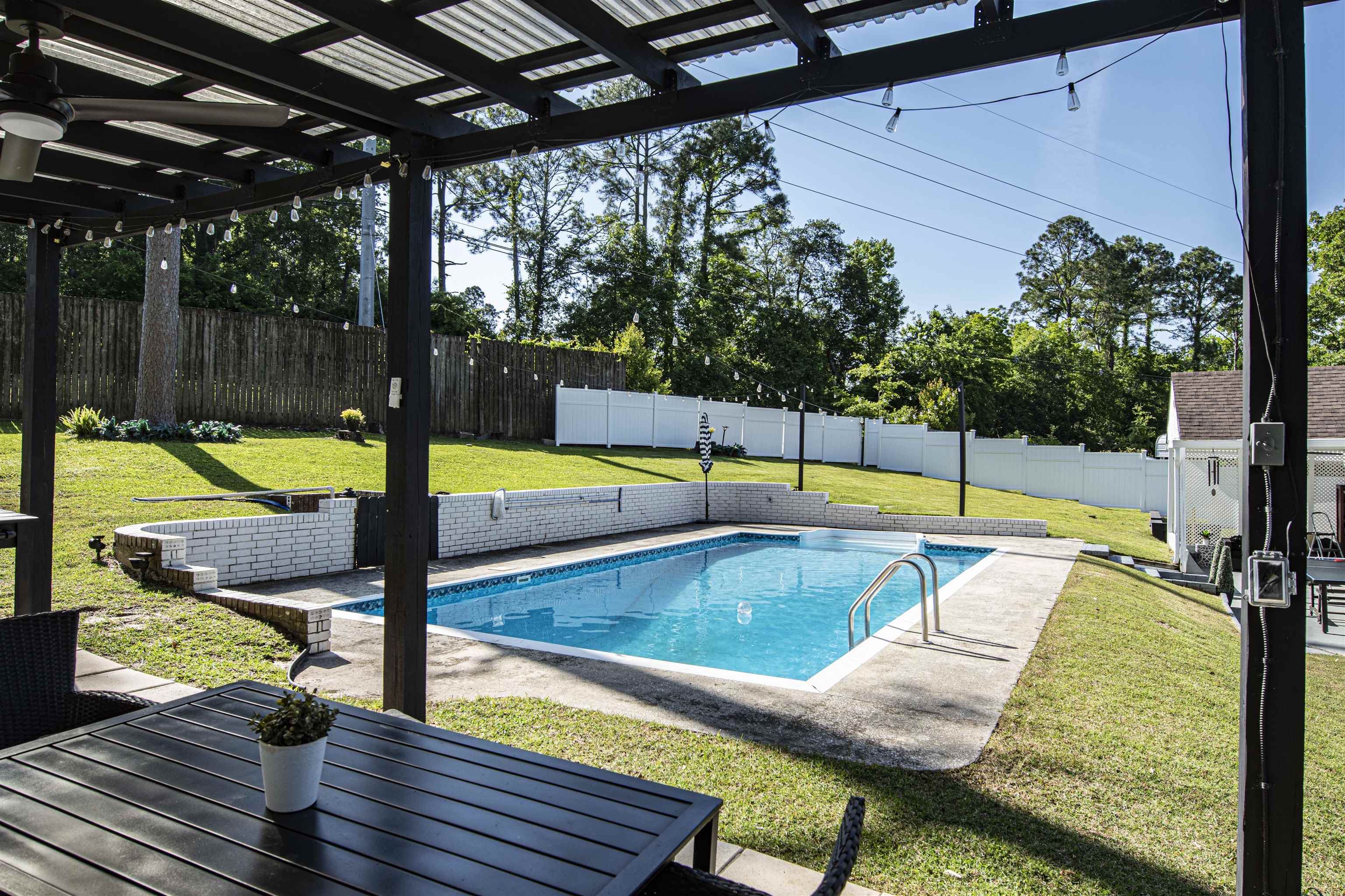 2724 Raintree Circle Tallahassee, FL 32308 - Photo 1 of 40 Gallery Image 1