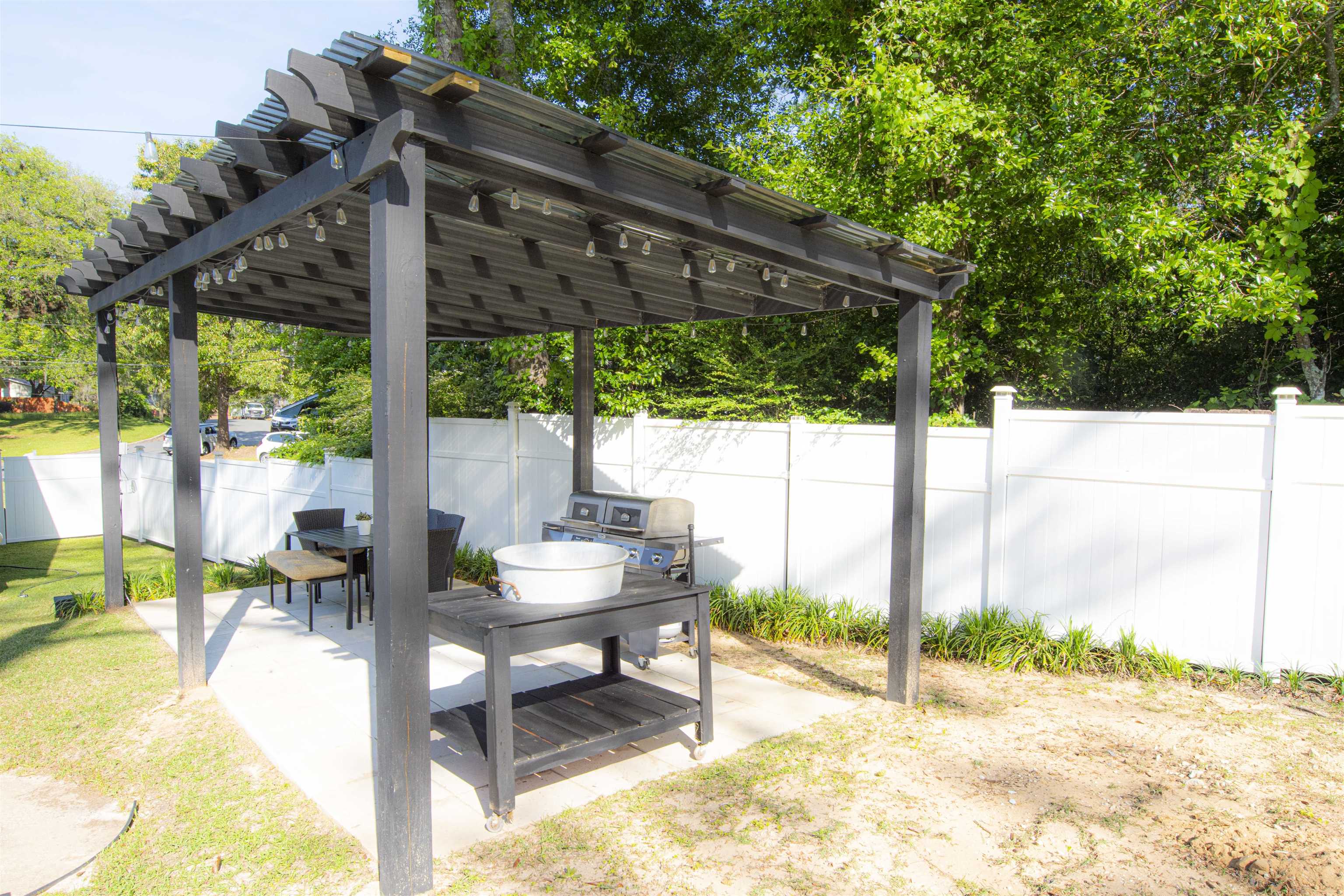 2724 Raintree Circle Tallahassee, FL 32308 - Photo 4 of 40 Gallery Image 4
