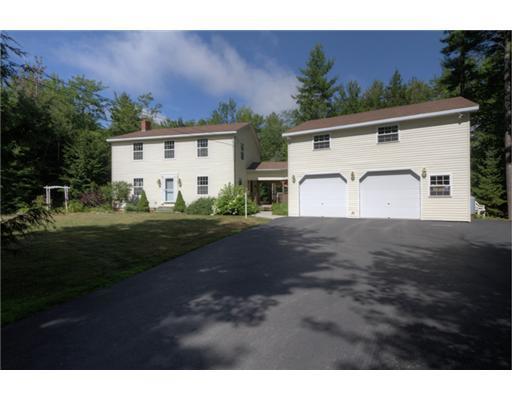 208 Gorden Road Readfield, ME 04355 - Photo 1 of 25 Exterior Front.