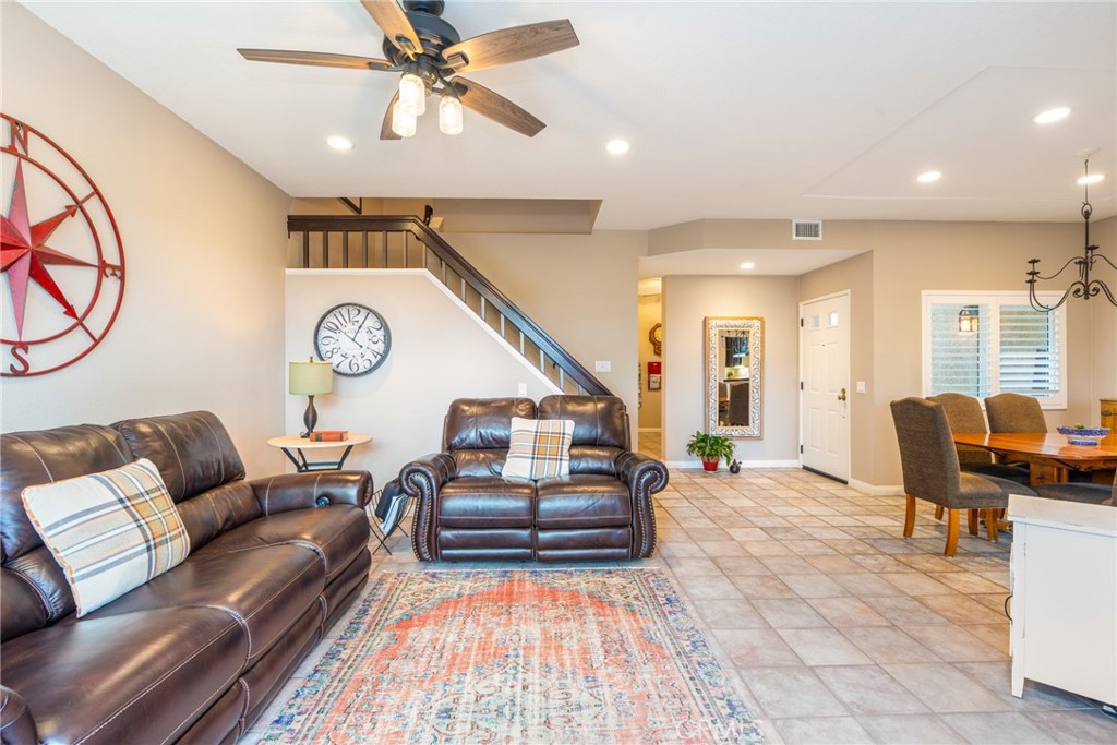 44 Pinzon Rancho Santa Margarita, CA 92688 - Photo 5 of 42