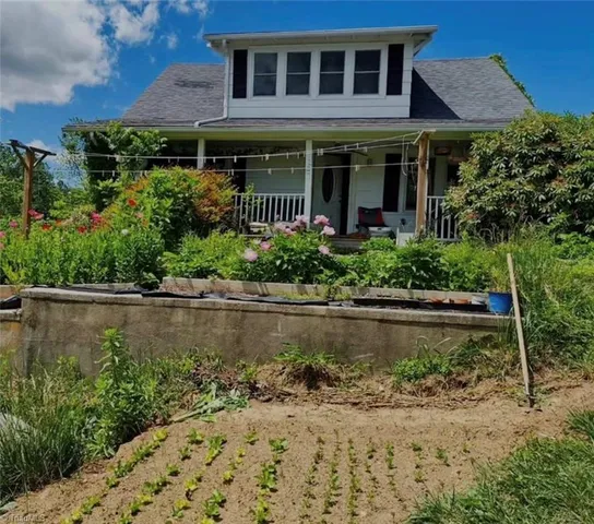 $305,000 | 53 Wagoner Street, Sparta, NC 28675