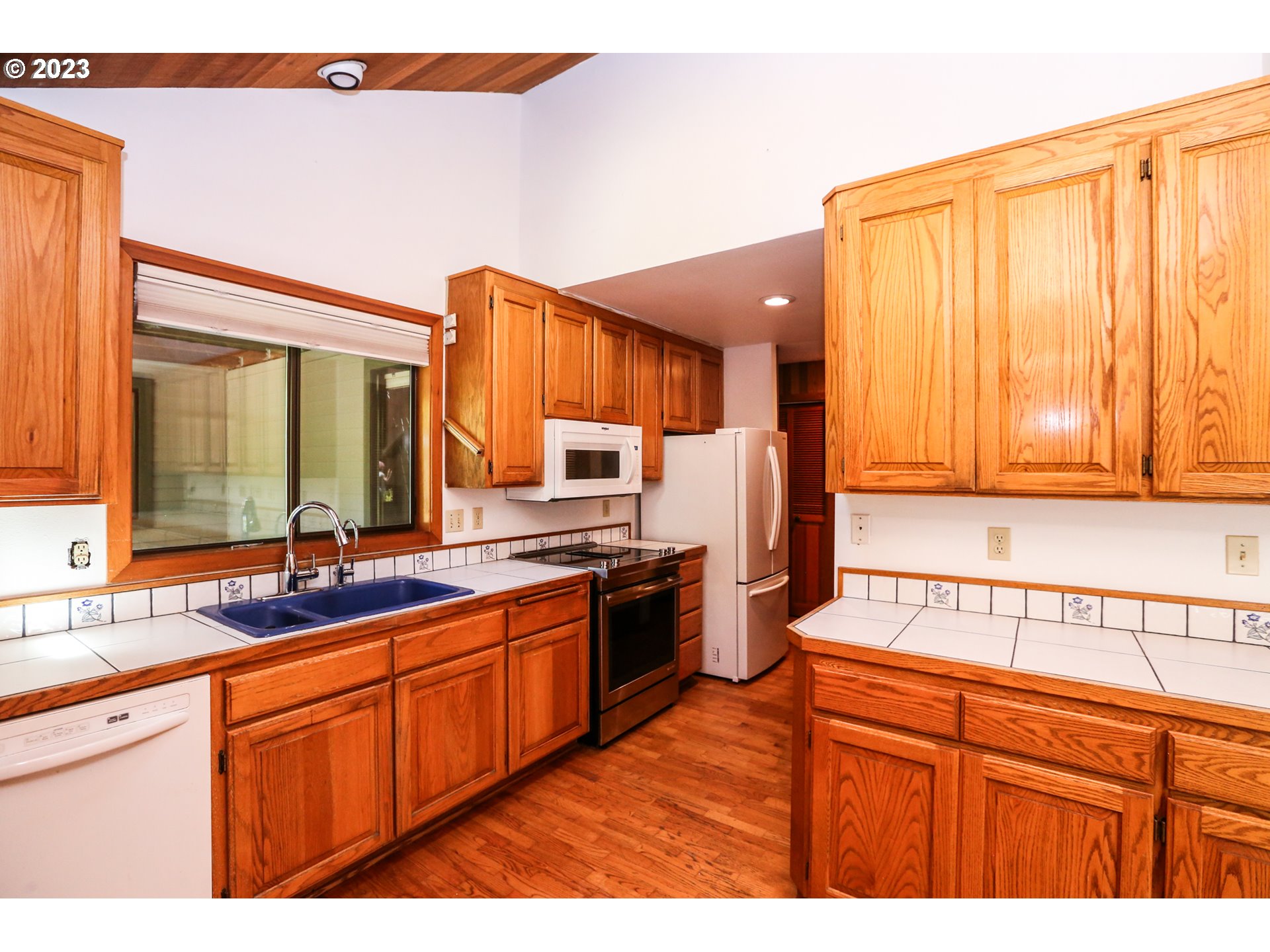 41691 Deerhorn Road Springfield, OR 97478 - Photo 10 of 45 Gallery Image 10