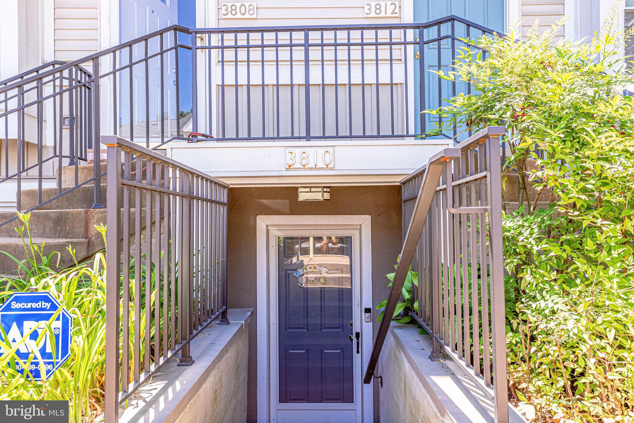 3810 9th Road South Arlington, VA 22204 - Photo 2 of 35 Lower level condo located in Dundree Knolls