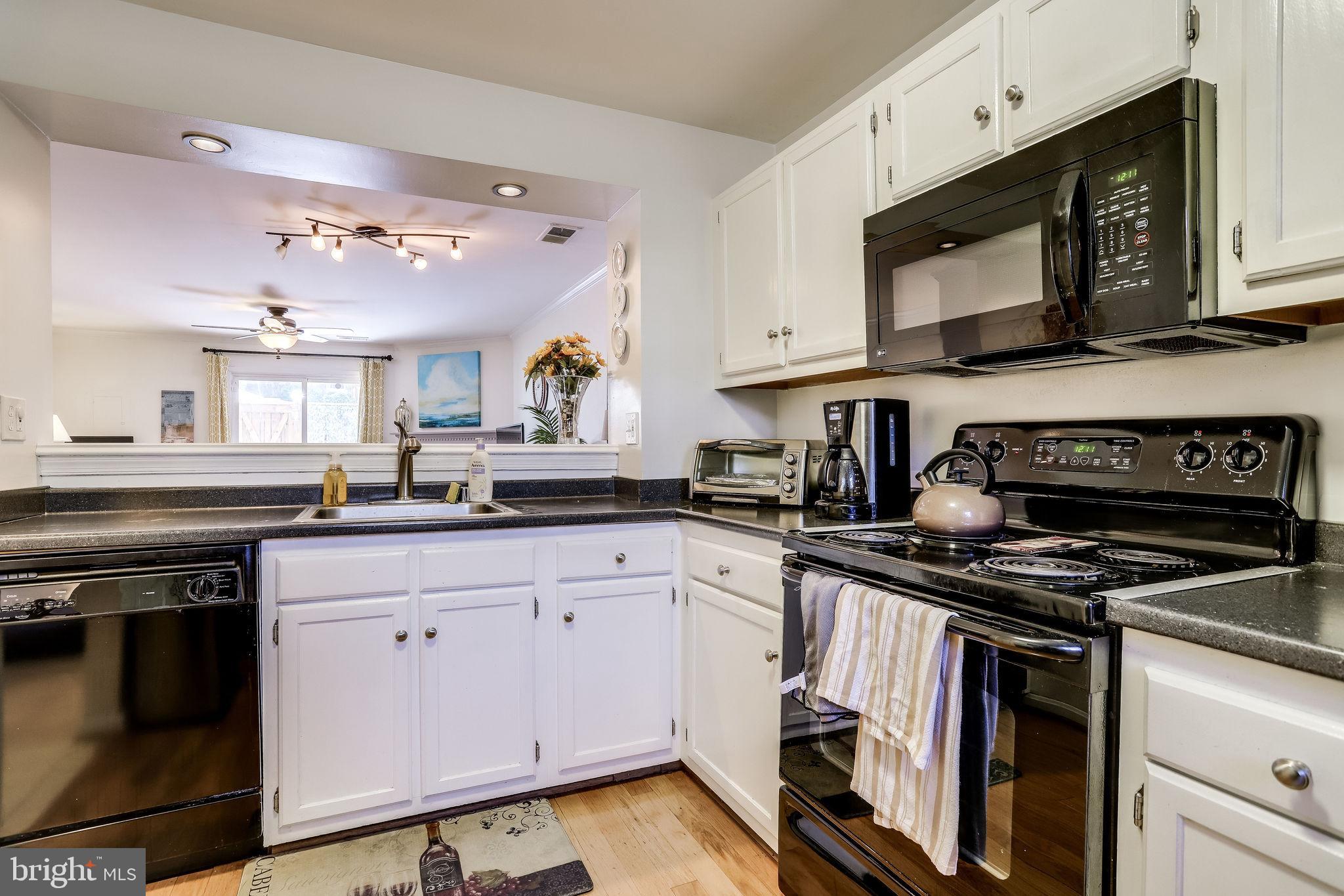 3810 9th Road South Arlington, VA 22204 - Photo 8 of 35 Kitchen