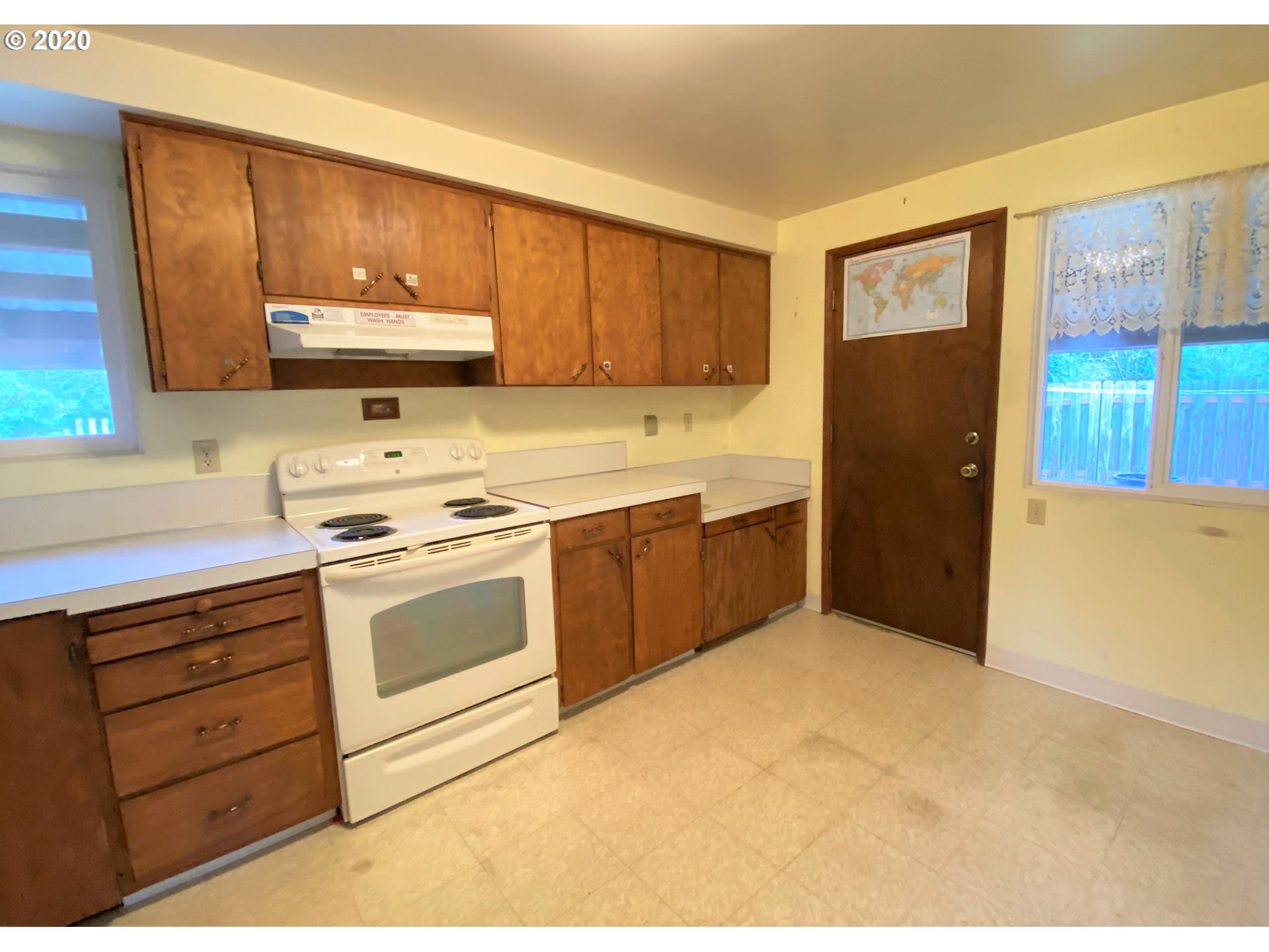 2720 Greenbriar Street Reedsport, OR 97467 - Photo 10 of 25 Gallery Image 10