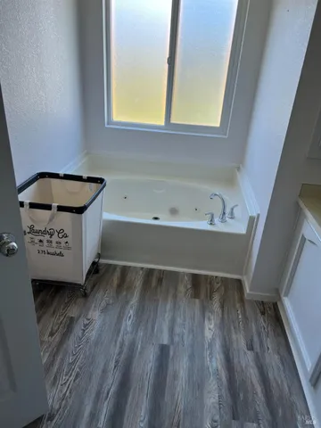 $499,000 | 430 Lake Mendocino Drive, Ukiah, CA 95482