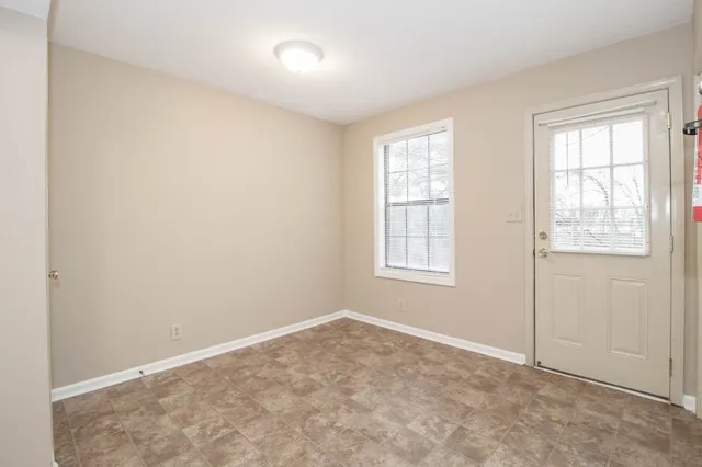 $890 | 1618 Baltimore Drive, Unit E, Clarksville, TN 37043