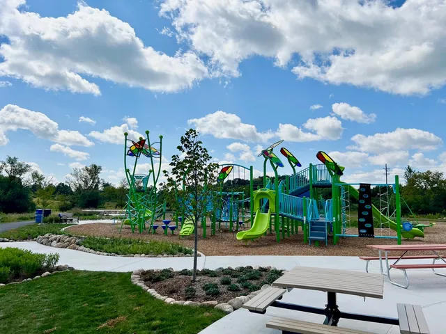 $620,000 | 6924 Cambria Cove, Lakewood, IL 60014