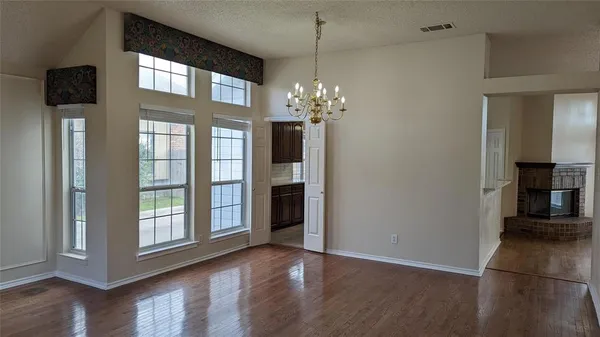 $3,095 | 1115 Cambridge Drive, Carrollton, TX 75007