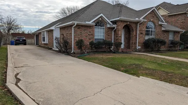 $3,095 | 1115 Cambridge Drive, Carrollton, TX 75007