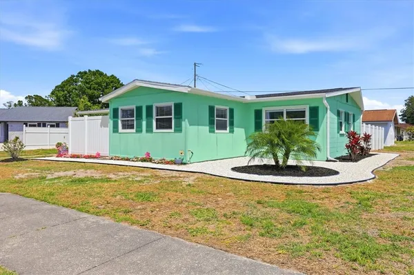 $2,350 | 723 South Brink Avenue, Sarasota, FL 34237