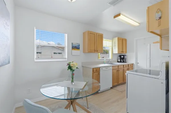 $2,350 | 723 South Brink Avenue, Sarasota, FL 34237