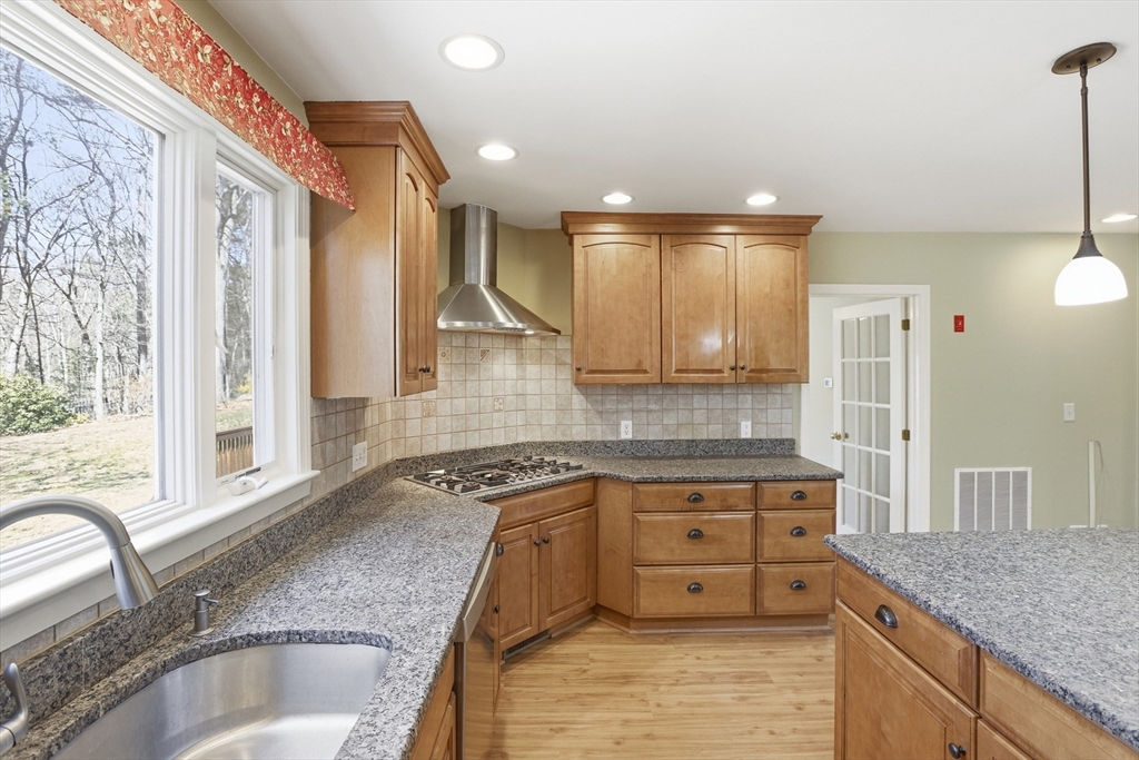 15 Long Ridge Road Acton, MA 01720 - Photo 8 of 32
