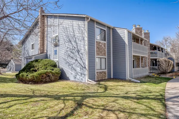 $1,695 | 8335 Fairmount Drive, Unit 5204, Denver, CO 80247