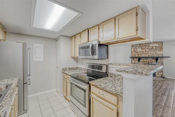 $1,695 | 8335 Fairmount Drive, Unit 5204, Denver, CO 80247