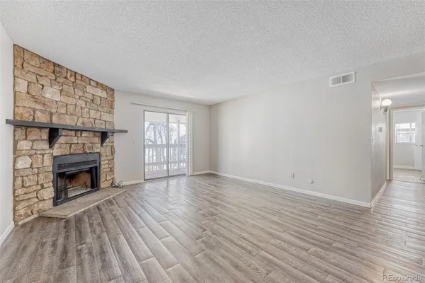 $1,695 | 8335 Fairmount Drive, Unit 5204, Denver, CO 80247