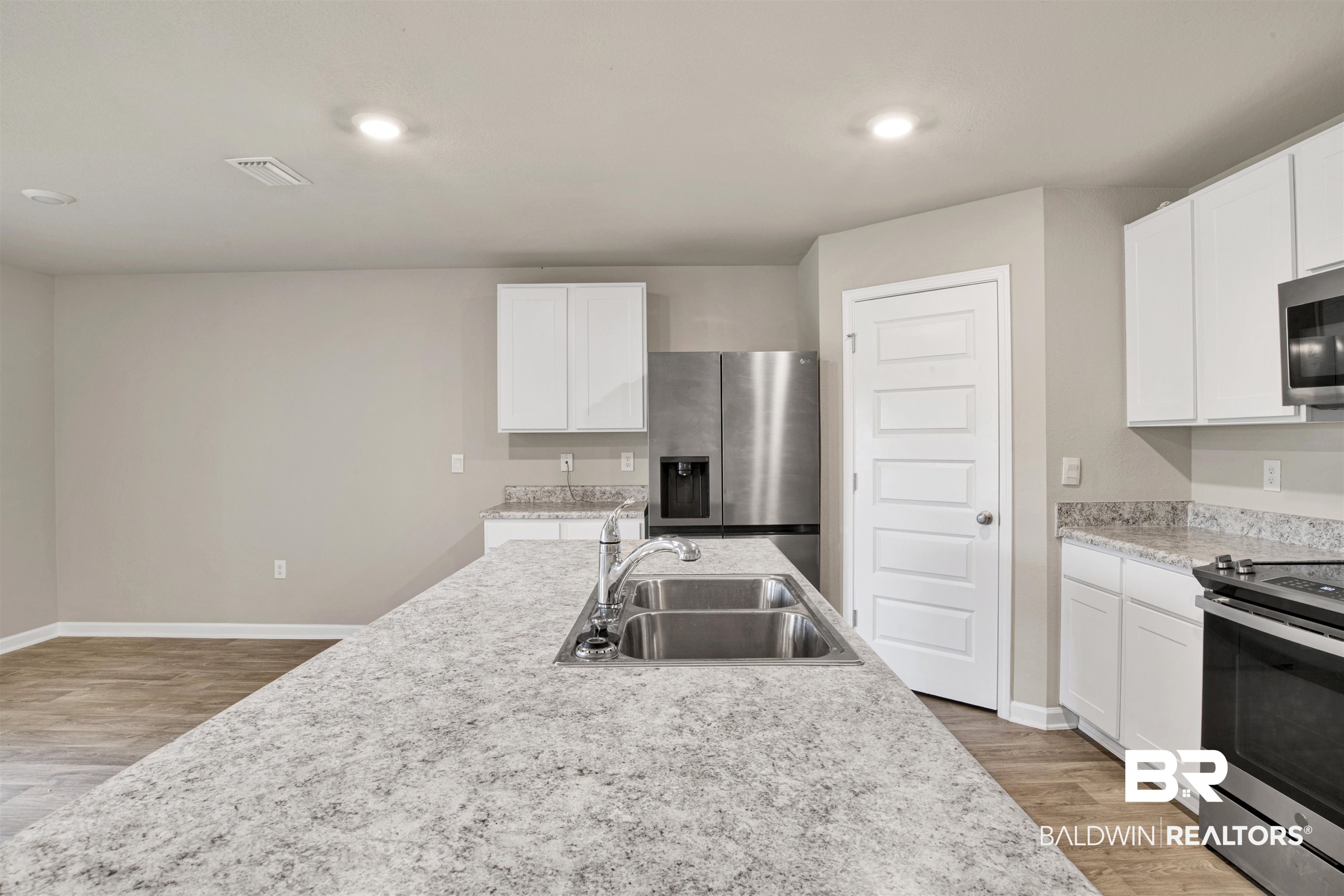 13959 Shea Circle Foley, AL 36535 - Photo 8 of 31