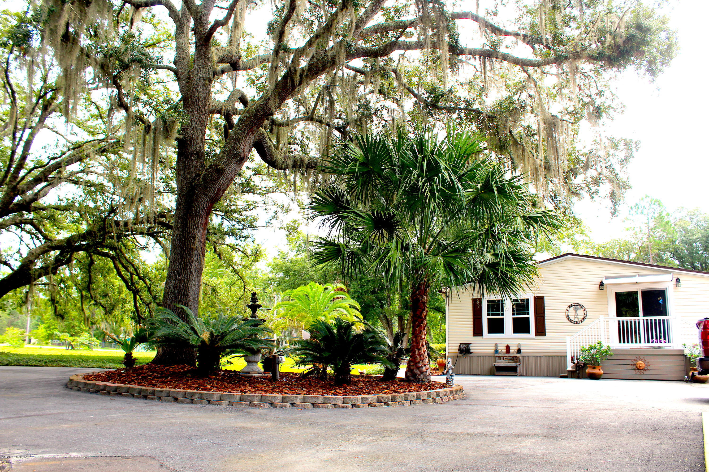 4311 Hall And Boree Road Middleburg, FL 32068 - Photo 3 of 50 Paved circular driveway