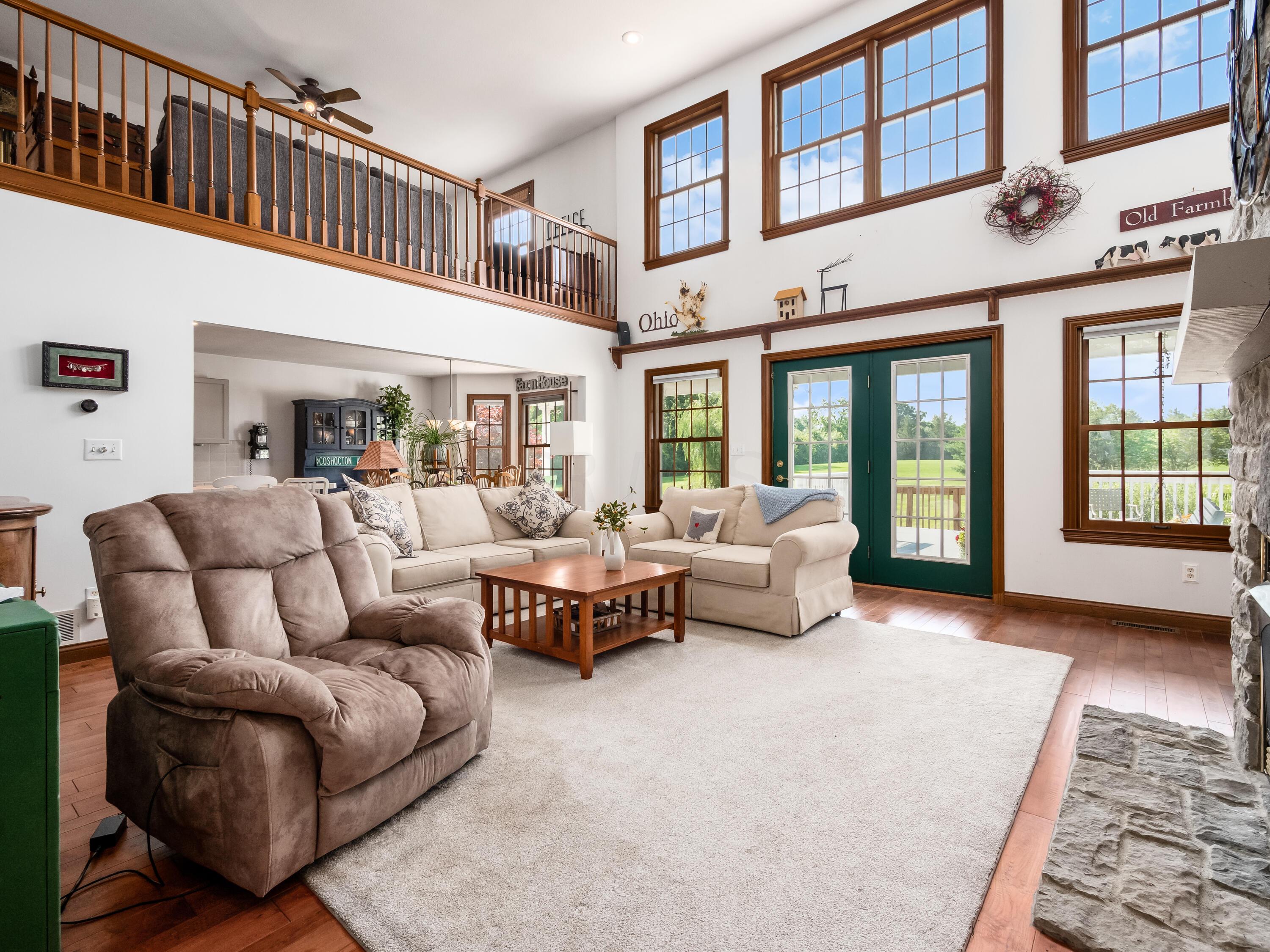 3216 Kelly McMaster Road Delaware, OH 43015 - Photo 12 of 51 Living room