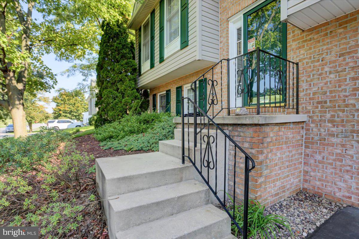 15094 Cedarbrook Drive Greencastle, PA 17225 - Photo 4 of 43