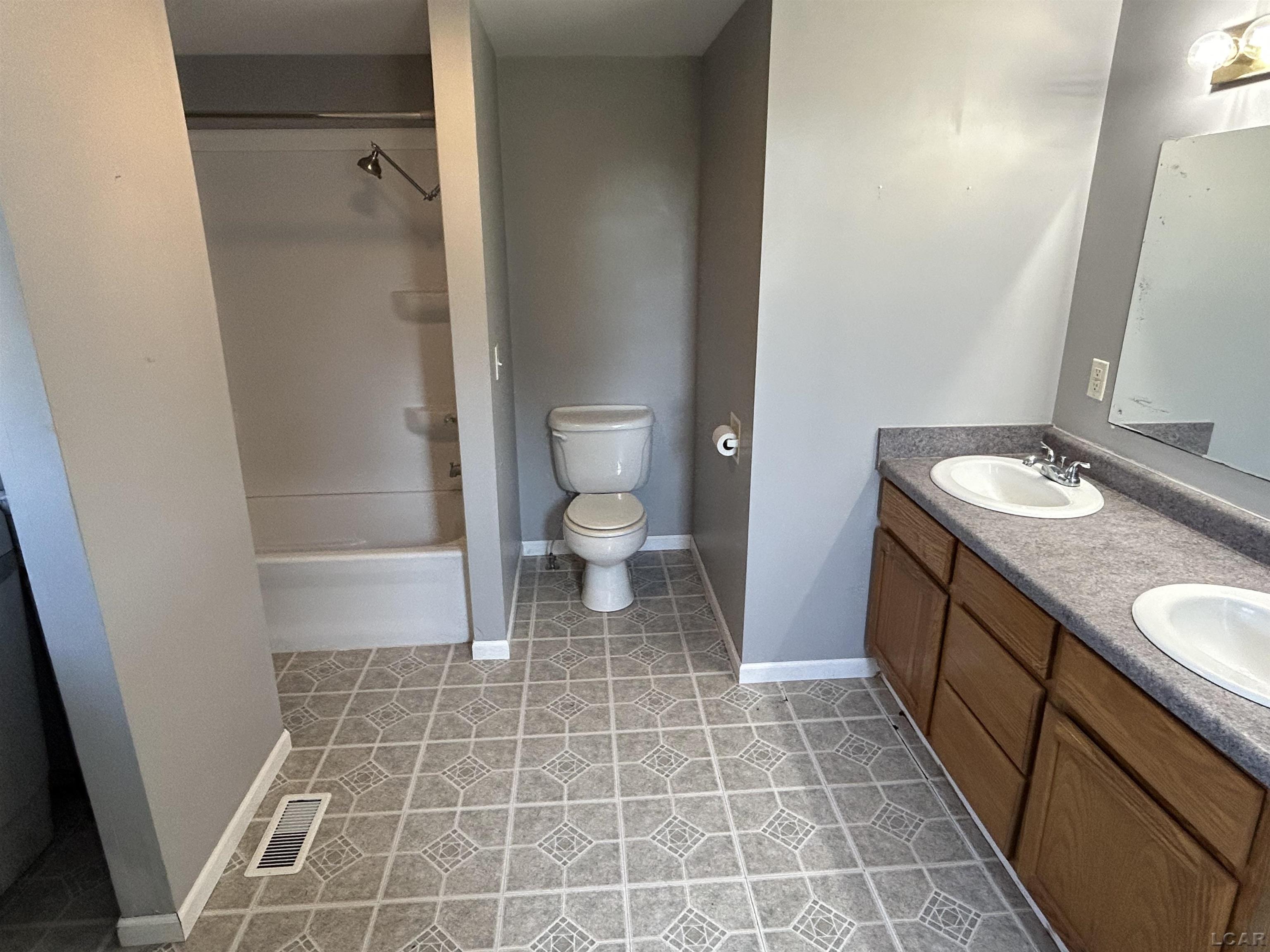7442 West Carleton Road Clayton, MI 49235 - Photo 18 of 50 50124060-17.JPG