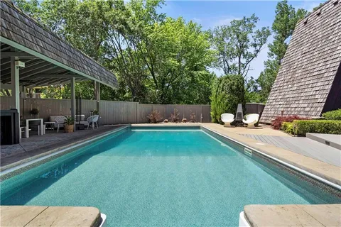 $925,000 | 20413 Crickett Lane, Lenexa, KS 66220