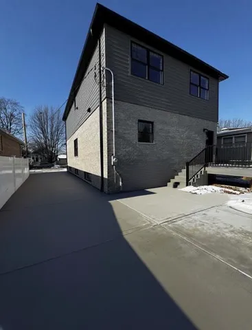 $849,500 | 11239 South St Louis Avenue, Chicago, IL 60655