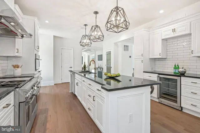 $11,000 | 5805 Massachusetts Avenue, Bethesda, MD 20816